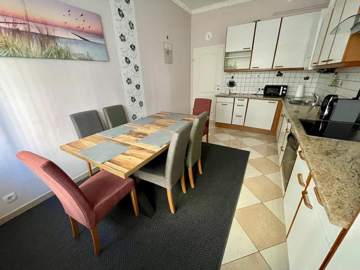 Gemutliche Wohnung Mit Super Lage Вена Экстерьер фото